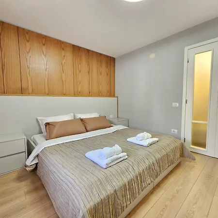 Valentino's Nest * טיראנה